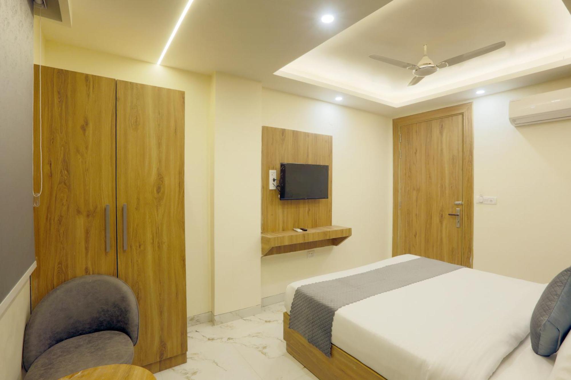 ניו דלהי Hotel Luxe Manor Near Delhi Airport מראה חיצוני תמונה