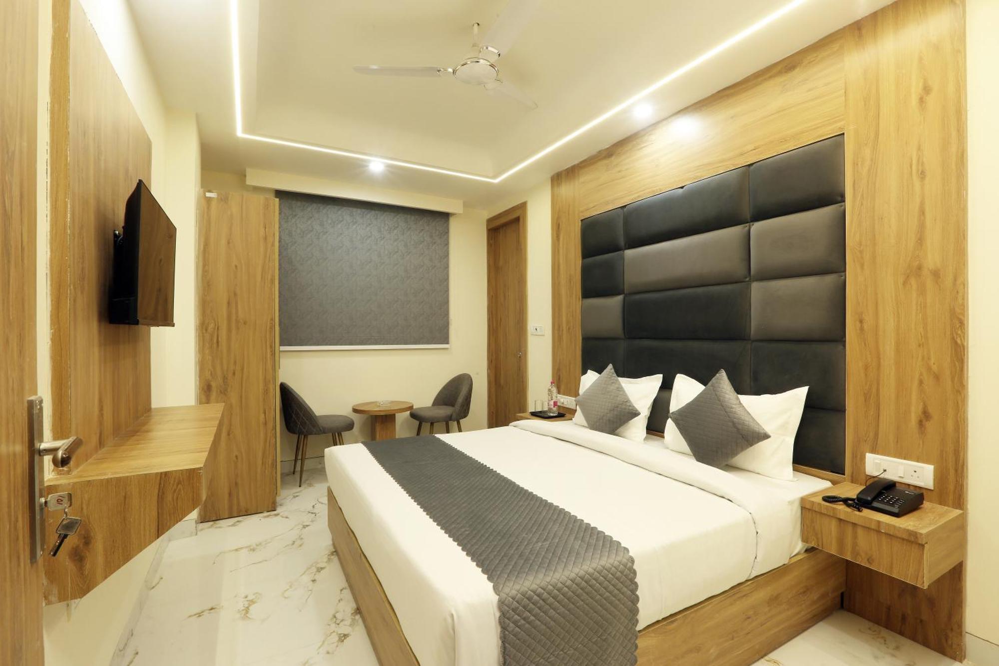 ניו דלהי Hotel Luxe Manor Near Delhi Airport מראה חיצוני תמונה