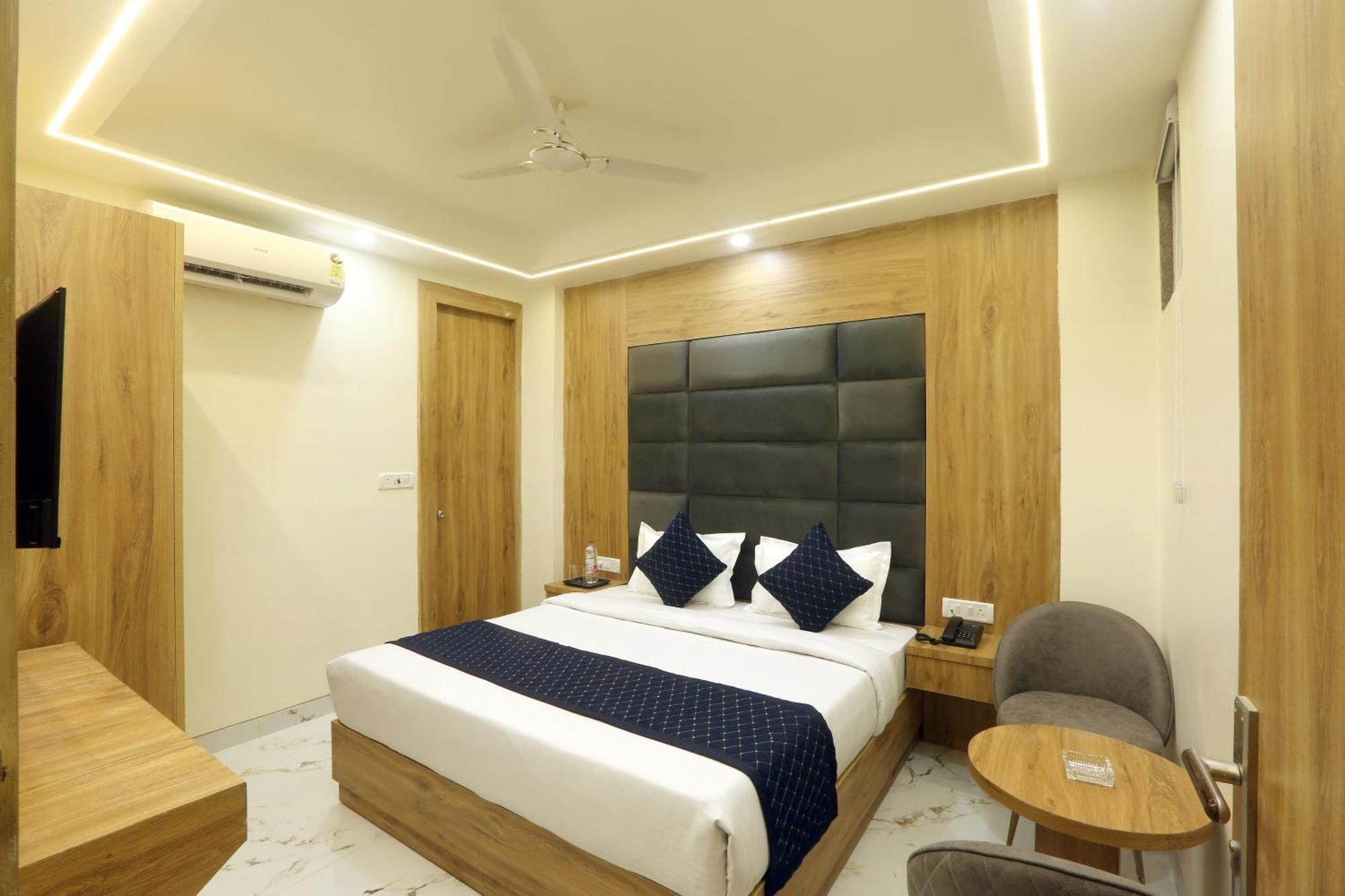 ניו דלהי Hotel Luxe Manor Near Delhi Airport מראה חיצוני תמונה