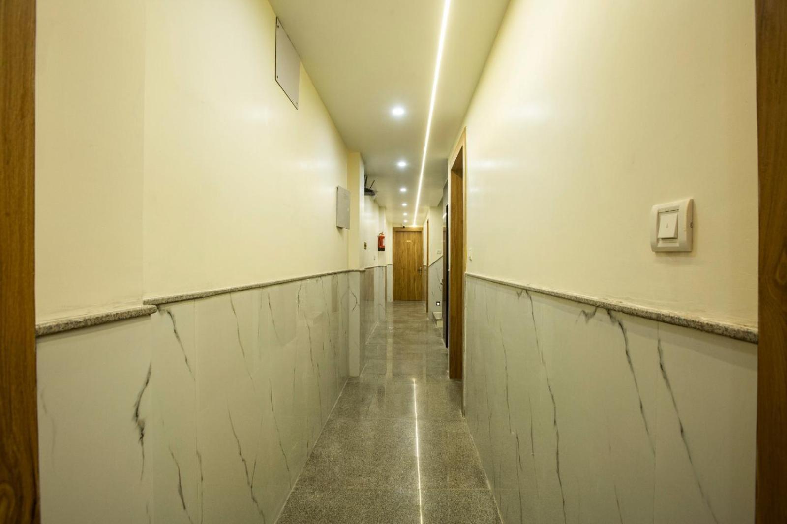 ניו דלהי Hotel Luxe Manor Near Delhi Airport מראה חיצוני תמונה