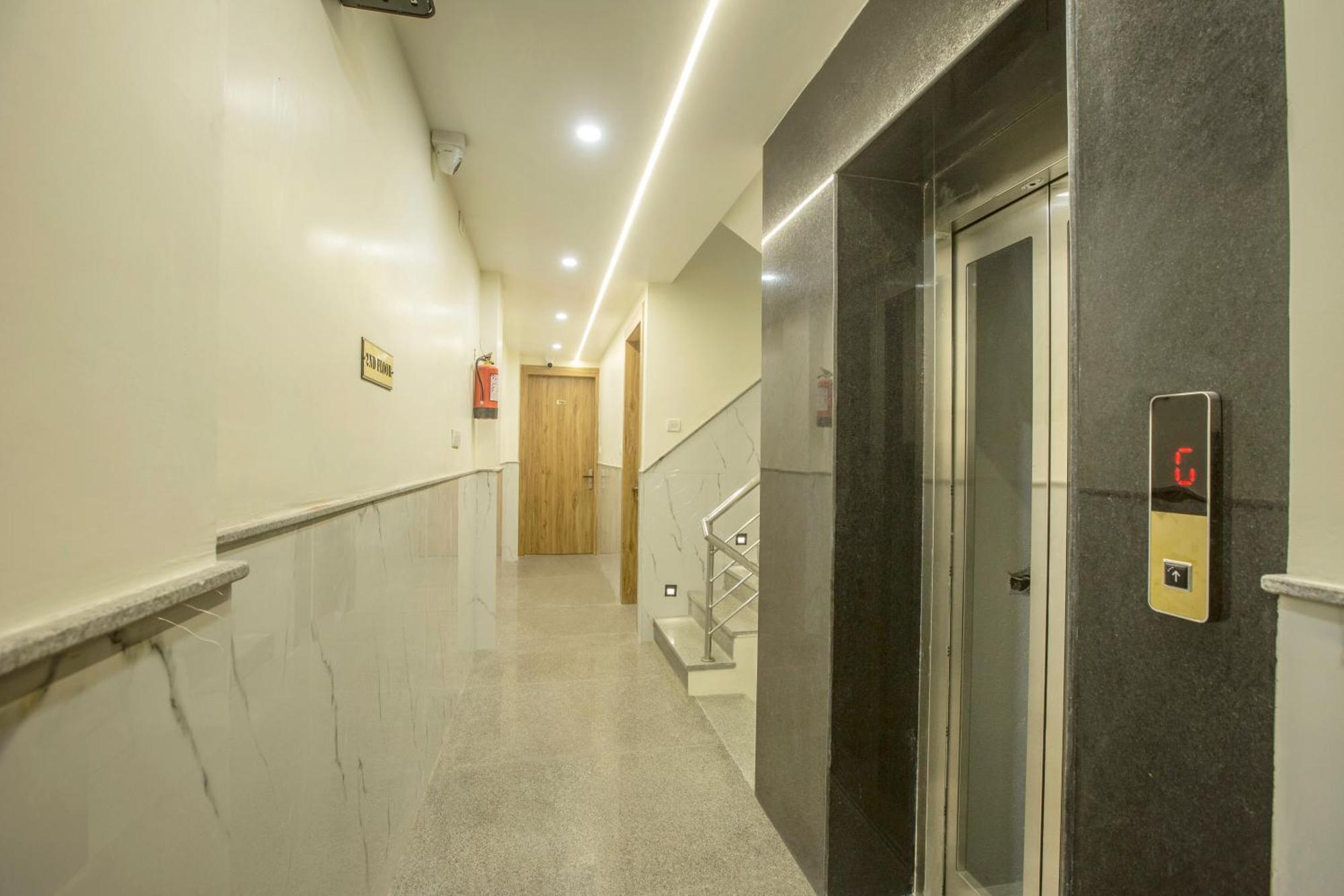 ניו דלהי Hotel Luxe Manor Near Delhi Airport מראה חיצוני תמונה